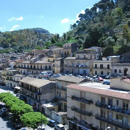 Il Viale *
